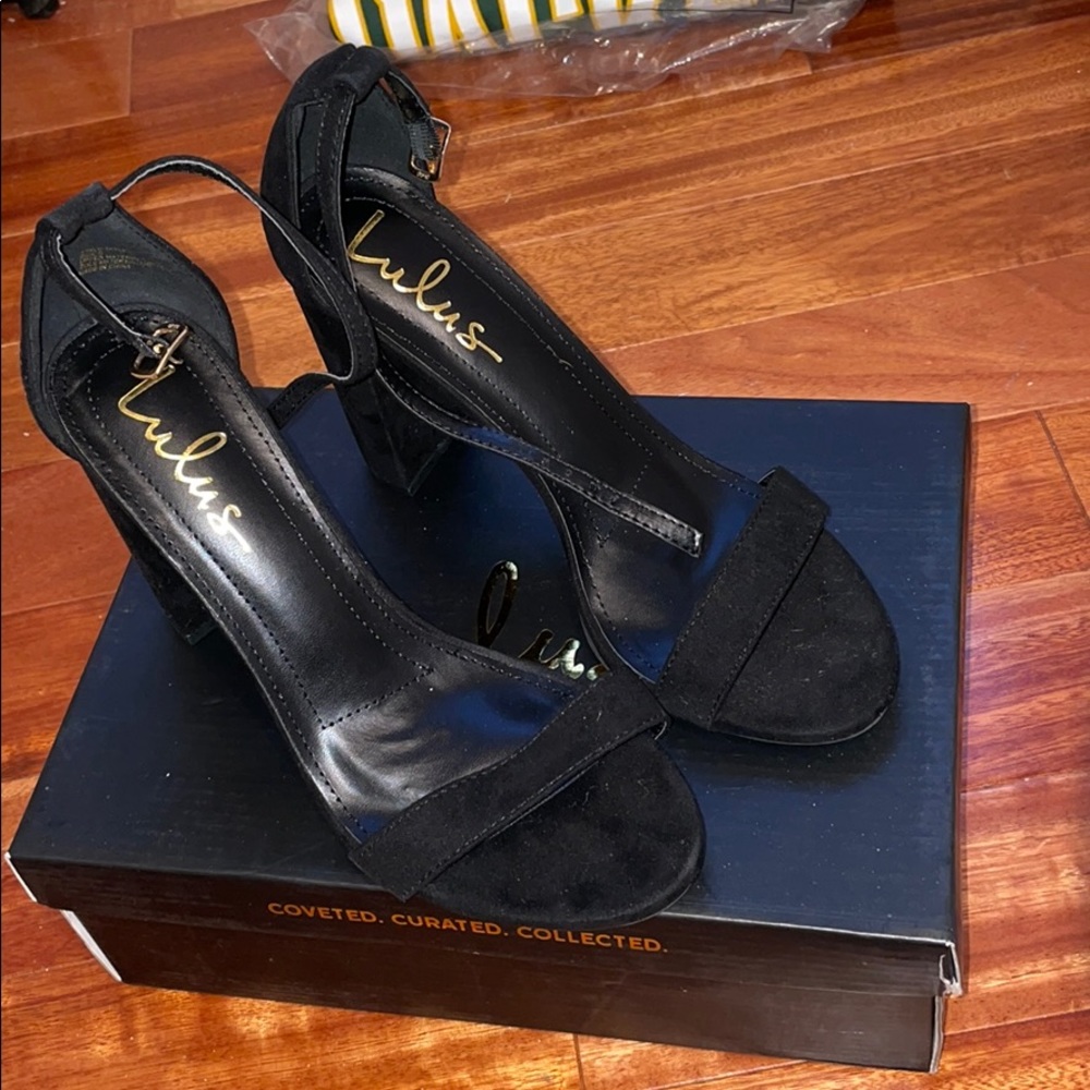 Taylor black suede heels! Never been worn!!